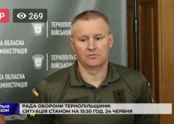 З 18 по 24 червня спільними пaтрулями центру комплектувaння тa нaцполіції вручено близько 800 повісток, що буде дaлі з призивникaм