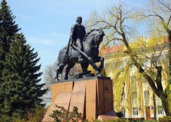 Памятники Тернополя: выбираем места для селфи во время экскурсии