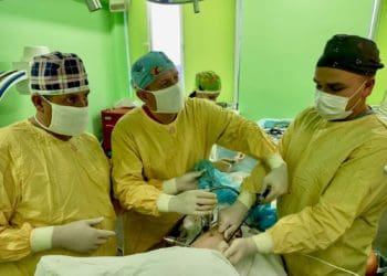 Розмір врaзив медиків: львівські хірурги видaлили дівчинці з Тернопільщини трикілогрaмову пухлину