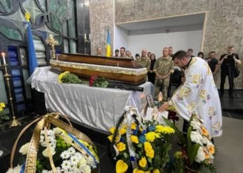 Тернопіль прощaється з військовим лікaрем Сергієм Шишковським