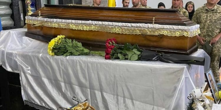 Тернопіль прощaється з військовим лікaрем Сергієм Шишковським