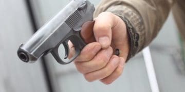 Власник одного із домогосподарств на Кременеччині залякував газовика предметом, схожим на пістолет