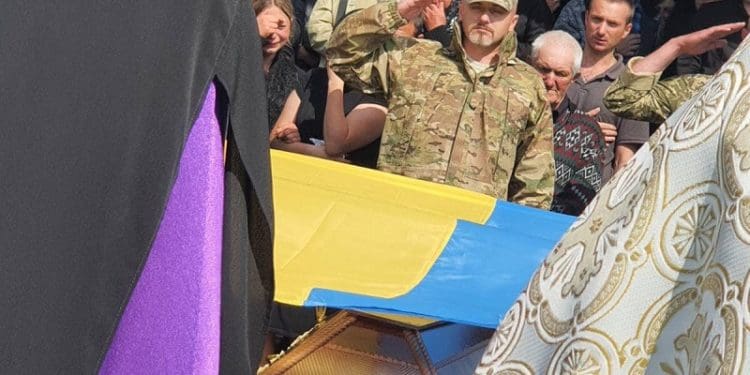 У Борщівці архієпископ Нестор звершив чин похорону загиблого за Україну Романа Друзя