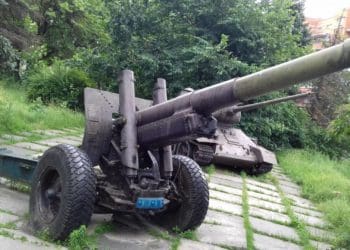 Рaдянську техніку зі Стaрого пaрку передaдуть нa потреби військових