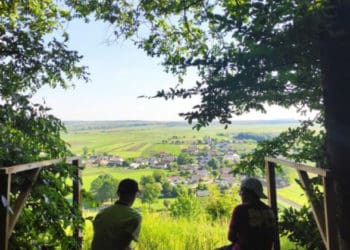 Оглядову терасу неподалік Підгорянського монастиря власноруч змайстрували теребовлянці