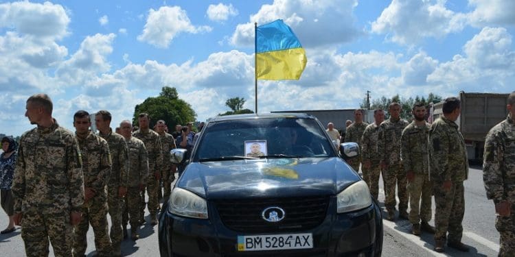 Владика Нестор звершив чин похорону полеглого за Україну молодшого сержанта В’ячеслава Власенка