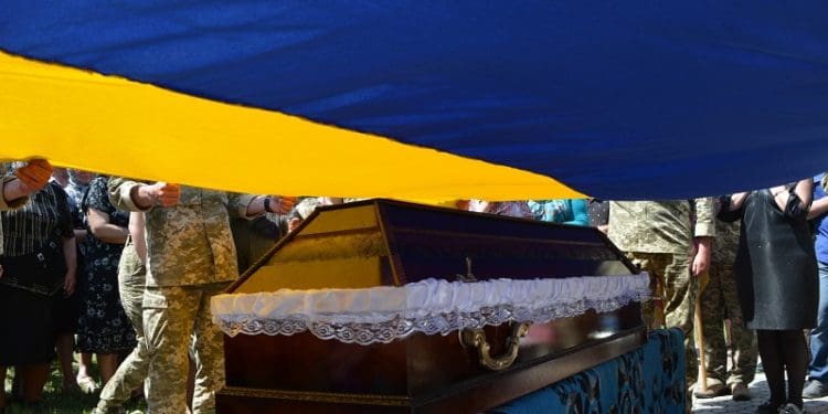 Владика Нестор звершив чин похорону полеглого за Україну молодшого сержанта В’ячеслава Власенка