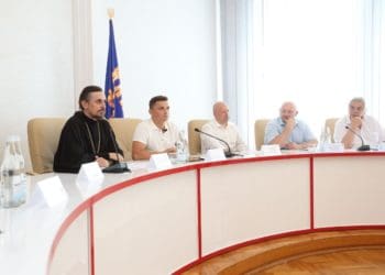 У Тернопільській облраді обговорили, як громадам правильно перейти до ПЦУ