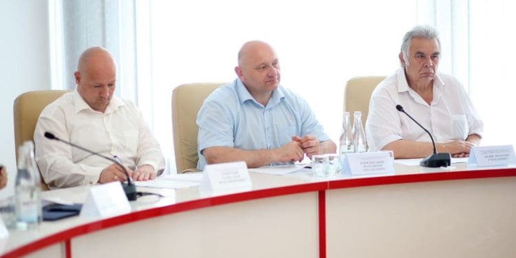 У Тернопільській облраді обговорили, як громадам правильно перейти до ПЦУ