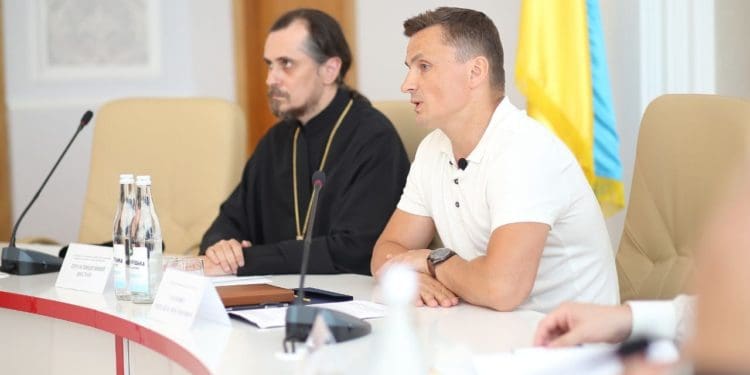 У Тернопільській облраді обговорили, як громадам правильно перейти до ПЦУ
