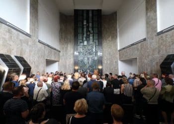 У Тернополі попрощалися із загиблим захисником, гранатометником Михайлом Павликом