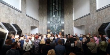 У Тернополі попрощалися із загиблим захисником, гранатометником Михайлом Павликом