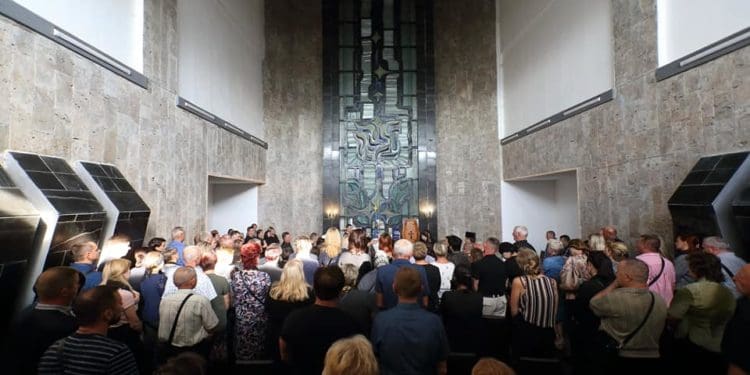 У Тернополі попрощалися із загиблим захисником, гранатометником Михайлом Павликом