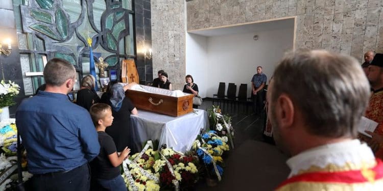 У Тернополі попрощалися із загиблим захисником, гранатометником Михайлом Павликом