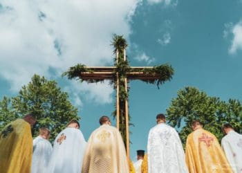 День Хрещення Русі: на Набережній тернопільського ставу освятили воду