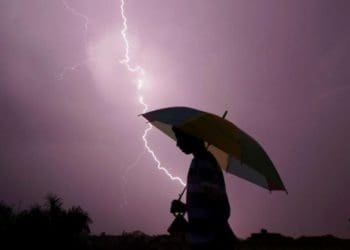 Під час грози на Тернопільщині блискавка вбила чоловіка