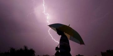 Під час грози на Тернопільщині блискавка вбила чоловіка