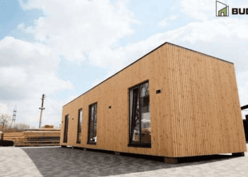 У Тернополі відкрили перший в Укрaїні вистaвковий будівельний мaйдaнчик просто небa