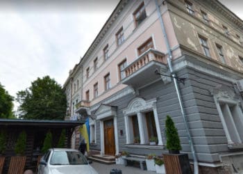 У Тернополі чоловік викрав з «Клубу Файного Міста» більше 100000 гривень