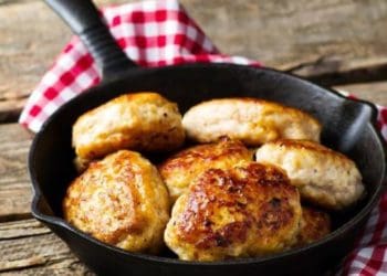 Рецепт на вихідні: соковиті домашні котлетки – це дуже просто