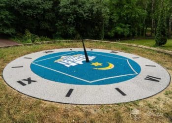 У тернопільському парку Нацвідродження відновили квітковий годинник