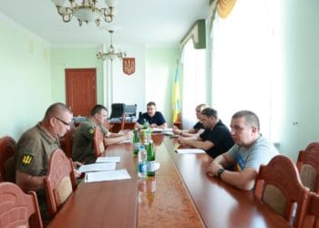В Тернопільській ОВА відбулася нарада з питань безперебійної роботи бюджетоутворюючих підприємств області під час воєнного стану