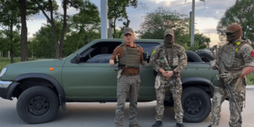 Голова Тернопільської облради відвіз на передову “Бандеромобіль” та обладнання для захисників (відео)