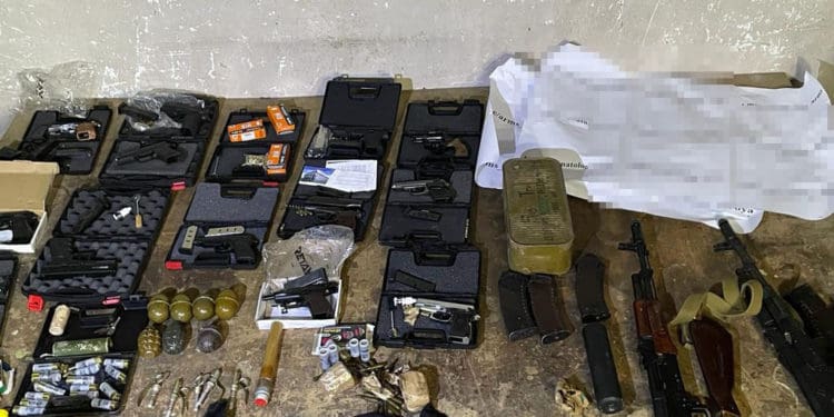 СБУ запобігла нелегальному збуту зброї та бойових гранат у прифронтових районах Миколаївщини