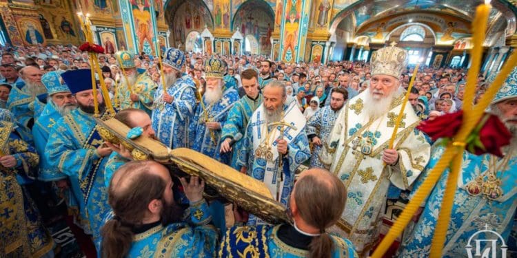 До Почаєва на святкування приїхав митрополит московської церкви в Україні Онуфрій