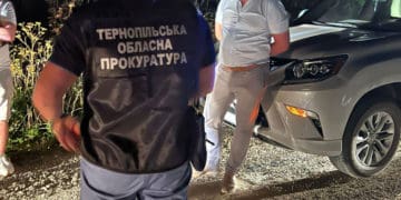 На хабарі затримали заступника начальника податкової в Тернопільській області