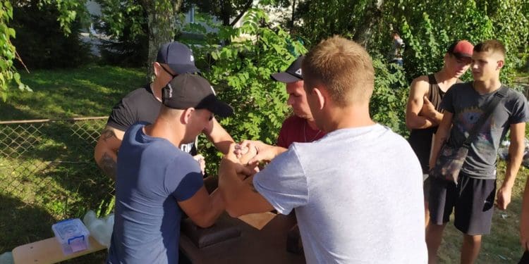 У Борсуківській громаді відбувся благодійний ярмарок: для купівлі термобілизни для захисників зібрали 17500 грн