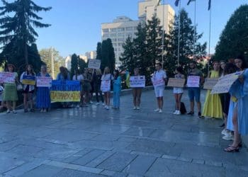 Мітинг під Тернопільською ОВА: люди вимагають заборони діяльність церков московського патріархату