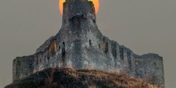 Захоплюючу світлину замку на Тернопільщині опублікував прикарпатський мандрівник