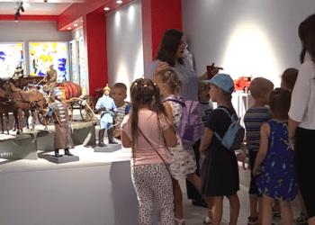 У Тернопільскому музеї рятувальників можна задзвонити в дзвін