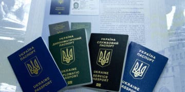 МЗС анулювало дипломатичні паспорти 225 нардепам: серед них чимало з Тернопільщини
