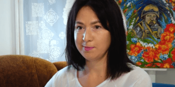 Патріотичні футболки розмальовує художниця на Тернопільщині