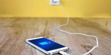 Як правильно заряджати телефон, щоб акумулятор прослужив якнайдовше?