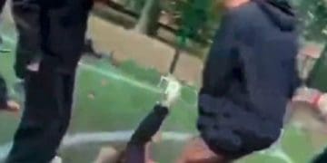 16-річна студентка жорстоко побила 13-річну дівчину посеред вулиці