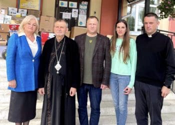 Заступник голови облради Ігор Сопель у Чорткові передав допомогу благодійним організаціям