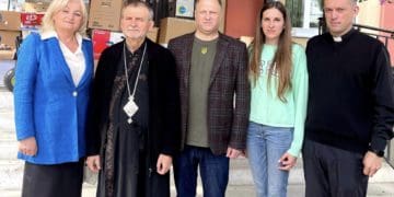 Заступник голови облради Ігор Сопель у Чорткові передав допомогу благодійним організаціям