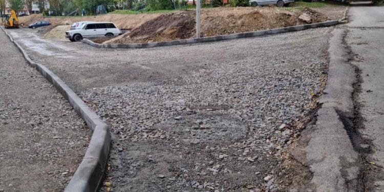 Попри війну, продовжуємо відновлювати двори та міжквартальні проїзди у Тернополі, – депутат міськради Антон Горохівський