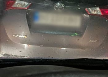 Тернопільські патрульні виявили чоловіка, який перебував у розшуку за викрадення автомобіля та мав з собою підроблені документи