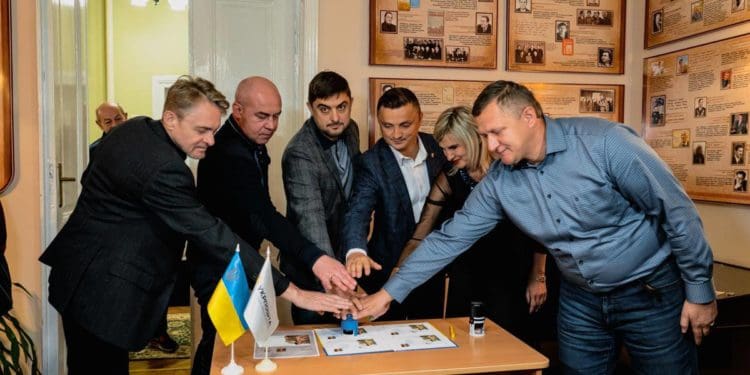 У Тернополі погасили марку, присвячену 150-річчю Соломії Крушельницької