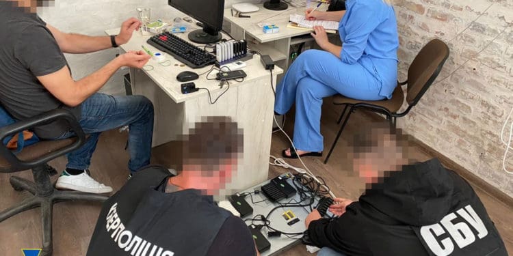 Заблокувала ще дві ботоферми, які розганяли деструктивний контент в Україні