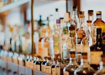 На Тернопільщині в одному з міст продовжили час продажу алкоголю