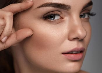 Правильний догляд за бровами: що потрібно знати