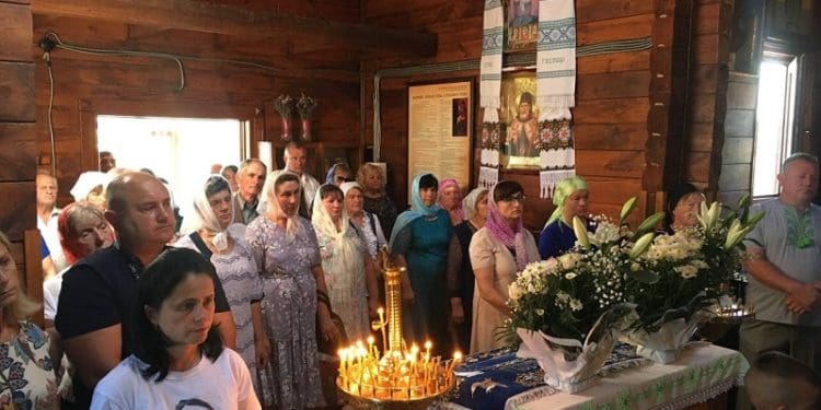 Архієпископ Нестор освятив каплицю біля купальні святого Амфілохія на Шумщині