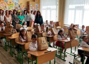 Добра традиція від Бучачагрохлібпром – подарунки першокласникам до Дня знань