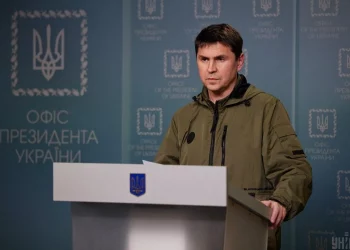 Лукашенко проговорився: Подоляк про фейк РФ щодо “конфлікту між військовими і керівництвом України”