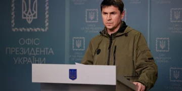 Лукашенко проговорився: Подоляк про фейк РФ щодо “конфлікту між військовими і керівництвом України”